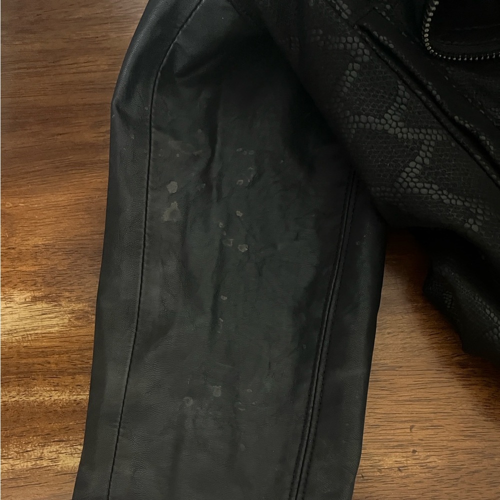 Blank NYC Venom Faux Leather Drape Front Jacket M - Picture 9 of 10